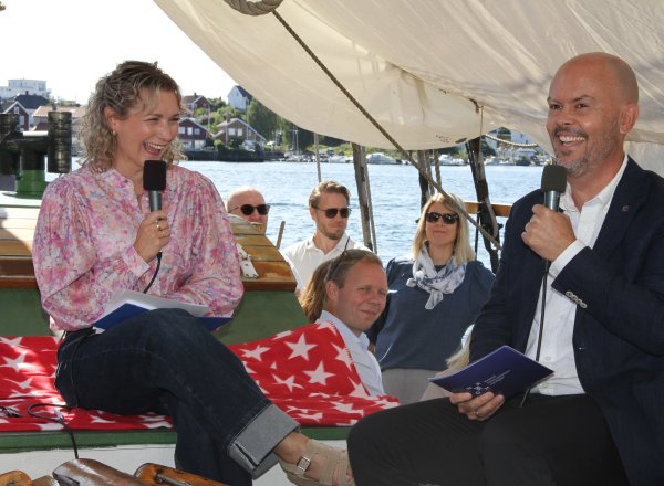 Digitaliseringsminister Karianne Tung og Nkom-direktør John-Eivind Velure under Arendalsuka i 2025
