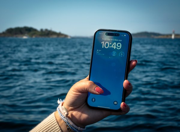 Bildet viser en mobil hvor man ser at klokken er snart 11.00